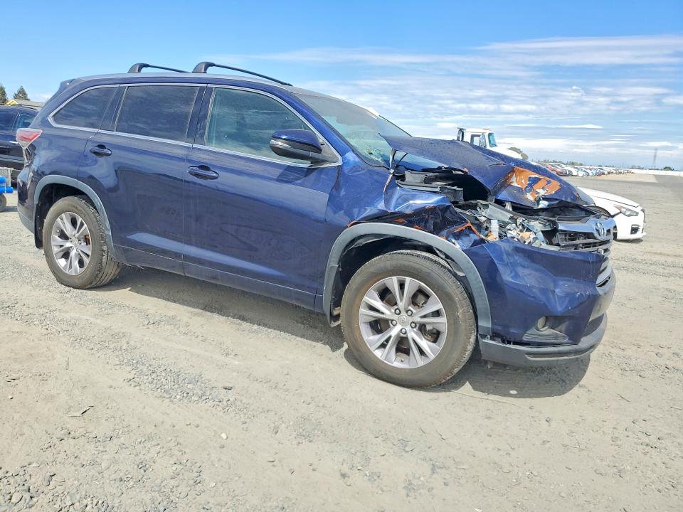 2015 Toyota Highlander VIN 5TDJKRFH6FS104613 COPART salvage auction — FRONT END, Ca - Dis/Dlr/Exp Only Clean Title (P), sold $5,600 on 2026-07-28 (photo 4)
