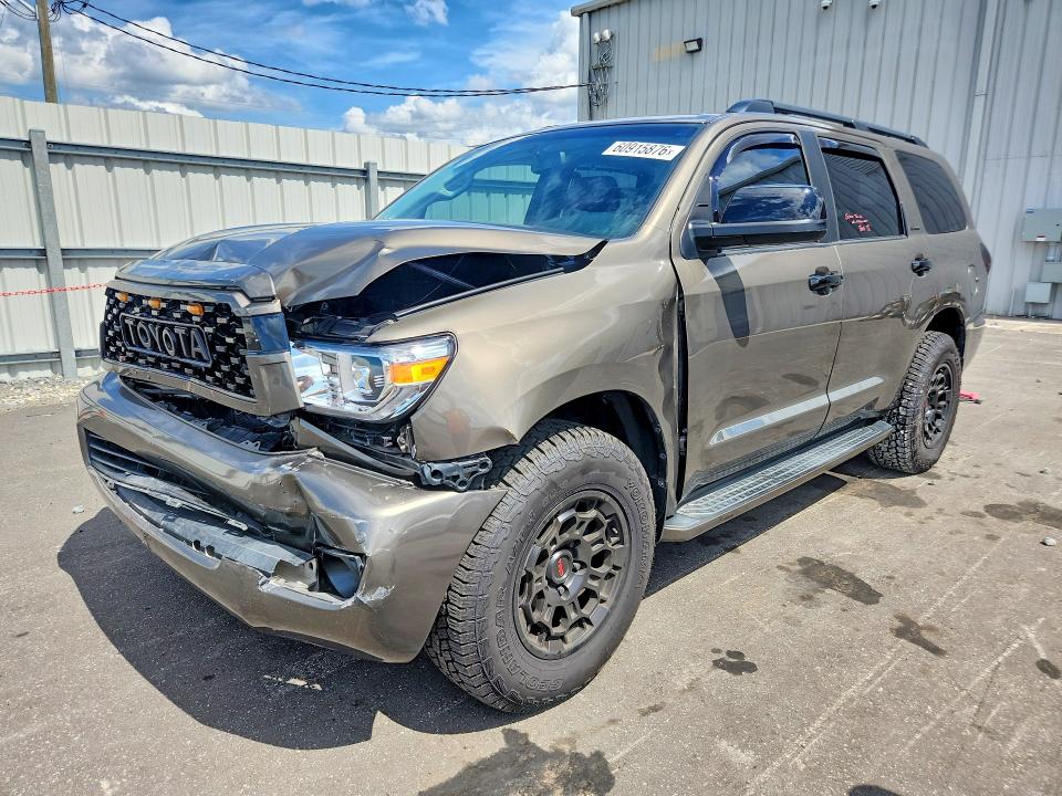 2014 Toyota Sequoia VIN 5TDDW5G17ES106414 — COPART salvage auction photo