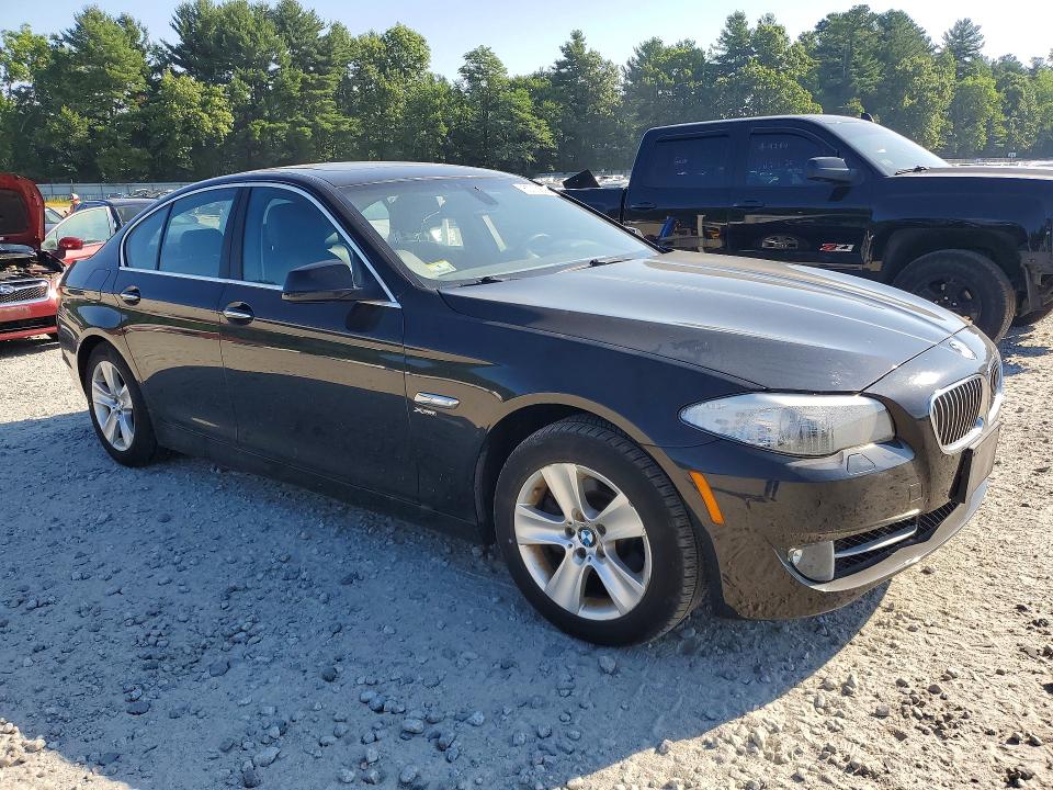 2012 BMW 5er VIN WBAXH5C52CDW03280 COPART salvage auction — MINOR DENT/SCRATCHES, MA - CERTIFICATE OF TITLE, sold $675 on 2026-07-20 (photo 4)