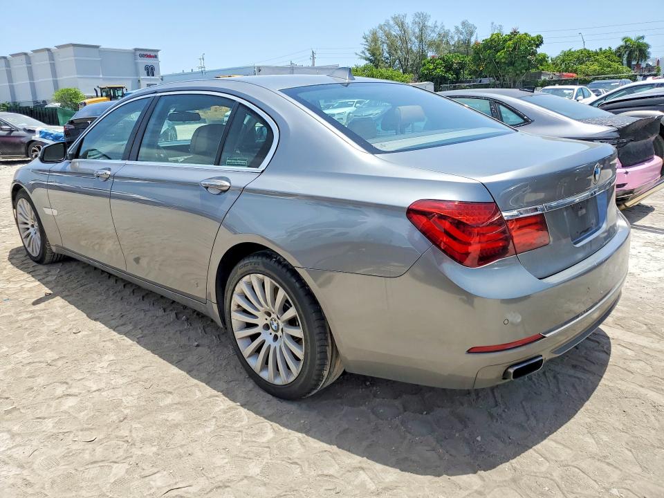 2013 BMW 7er VIN WBAYE8C51DDE22285 COPART salvage auction — MINOR DENT/SCRATCHES, FL - CERTIFICATE OF TITLE, sold $650 on 2026-07-28 (photo 2)