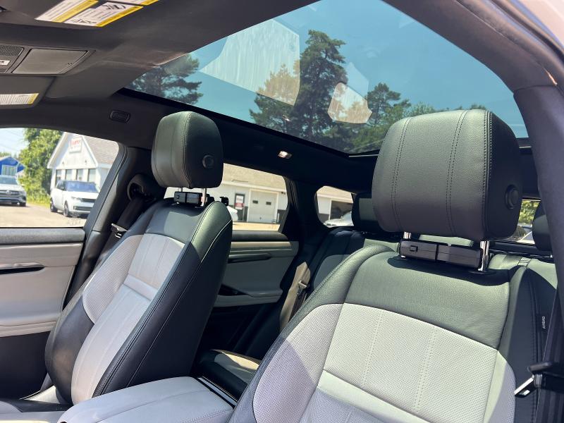 2020 Land rover Range rover evoque VIN SALZL2FX5LH004557 COPART salvage auction — MINOR DENT/SCRATCHES, Ga - Cert Of Title-Manufctr Buyback (P), sold $13,900 on 2026-07-22 (photo 9)
