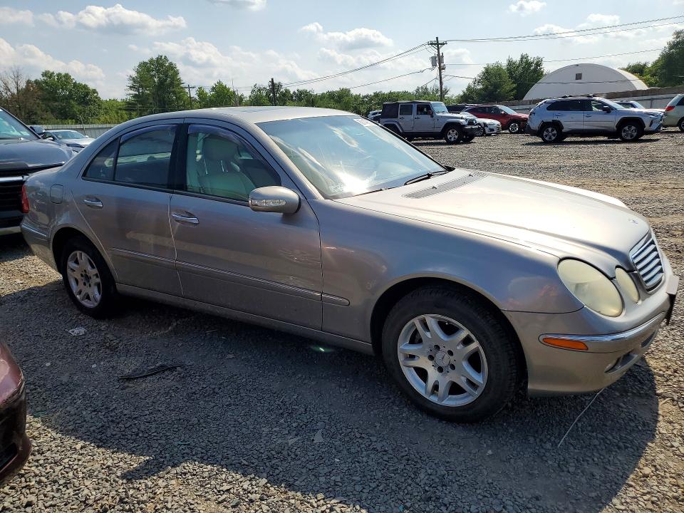 2005 Mercedes-benz E-class VIN WDBUF65J85A658783 COPART salvage auction — MINOR DENT/SCRATCHES, Nj - Certificate Of Title, sold $775 on 2026-07-31 (photo 4)
