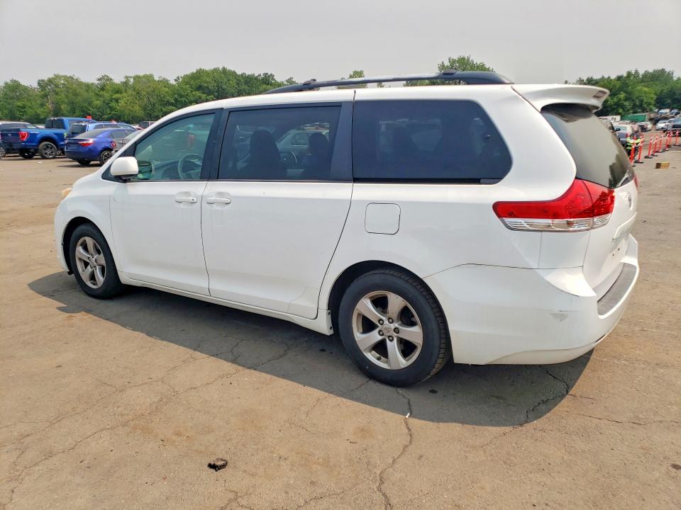 2013 Toyota Sienna VIN 5TDKK3DC6DS300962 COPART salvage auction — SIDE, CT - CERT OF TITLE-SALVAGE, sold $475 on 2026-07-28 (photo 2)