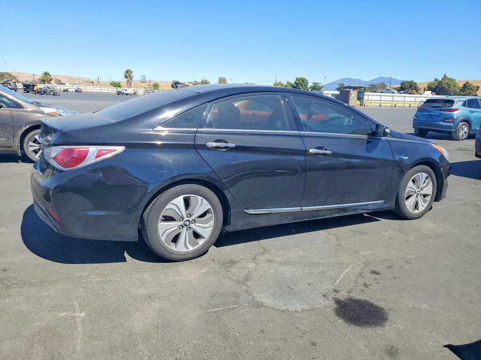 2013 Hyundai Sonata VIN KMHEC4A43DA076765 COPART salvage auction — MECHANICAL, Ca - Dis/Dlr/Exp Only Clean Title, sold $400 on 2026-07-27 (photo 3)