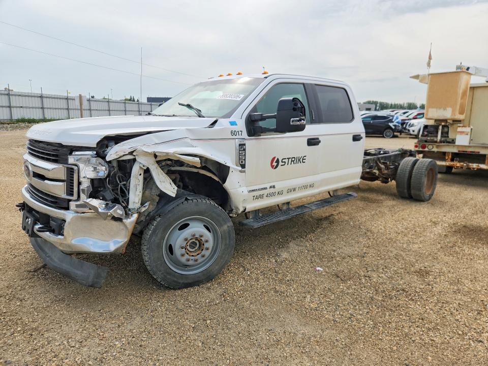 2019 Ford F550 VIN 1FD0W5HT9KEG60310 — COPART salvage auction photo