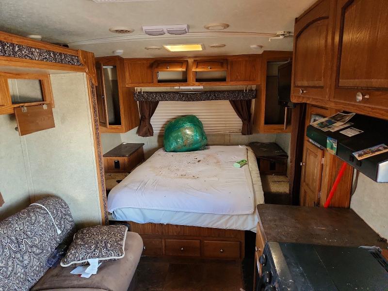 2014 Foresriver VIN 4X4TRLW24ED127101 COPART salvage auction — WATER/FLOOD, FL - CERT OF TITLE-SLVG REBLD FLOOD, sold $1,500 on 2026-07-23 (photo 5)
