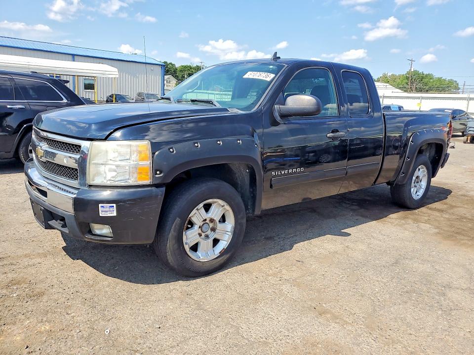 2011 Chevrolet Silverado 1500 VIN 1GCRKSE36BZ414107 COPART salvage auction — SIDE, PA - CERT OF TITLE, sold $400 on 2026-07-17 (photo 1)
