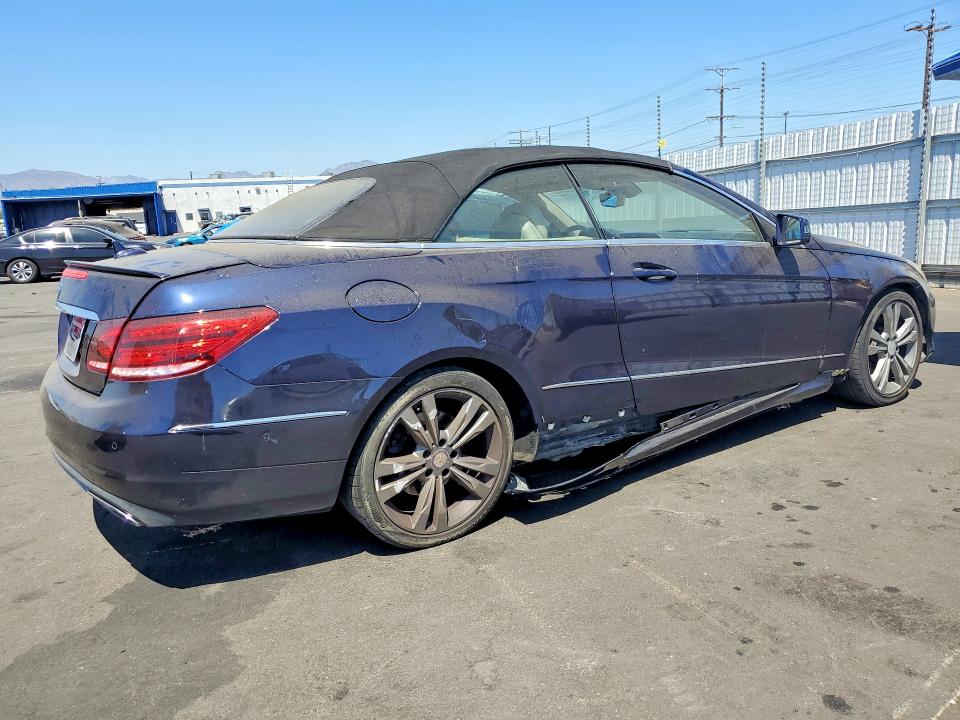 2014 Mercedes-benz E-klasse VIN WDDKK5KF4EF245542 COPART salvage auction — REAR END, Ca - Salvage Certificate, sold $1,850 on 2026-08-12 (photo 3)