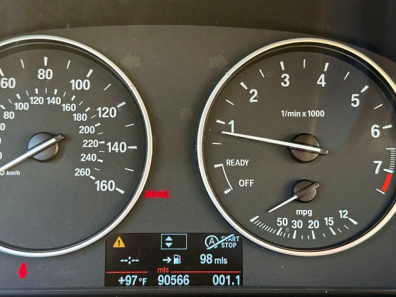 2013 BMW 3er VIN WBA3A5C53DF453494 COPART salvage auction — MINOR DENT/SCRATCHES, Ok - Certificate Of Title (P), sold $1,750 on 2026-08-18 (photo 8)
