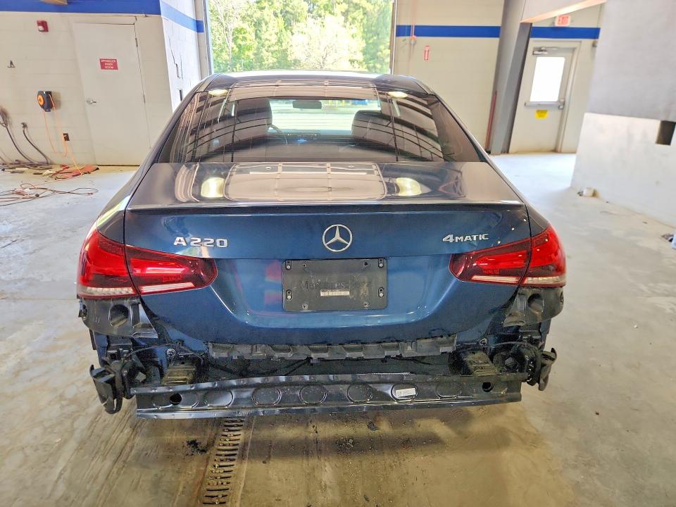 2020 Mercedes-benz A-klasse VIN W1K3G4FB3LJ231083 COPART salvage auction — FRONT END, Va - Cert Of Title - Salvage, sold $9,600 on 2026-08-14 (photo 6)