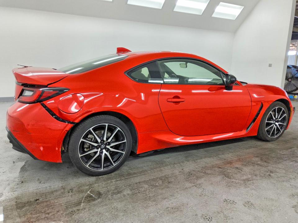 2022 Toyota Gr 86 VIN JF1ZNBB11N9756231 COPART salvage auction — REAR END, CA - CERTIFICATE OF TITLE, sold $7,900 on 2026-07-30 (photo 3)