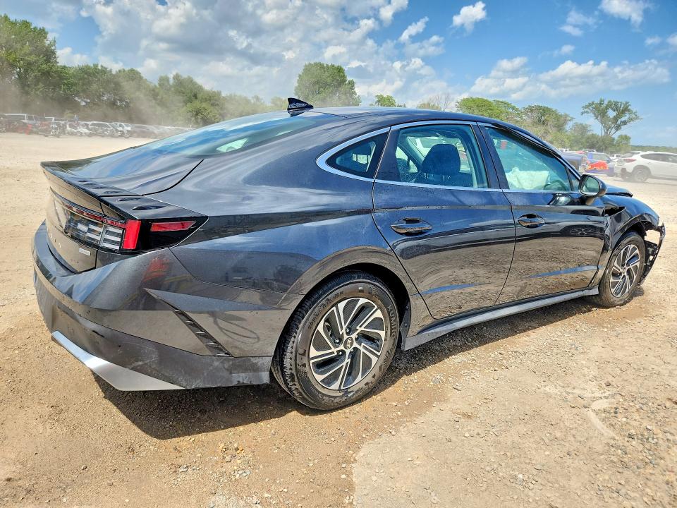 2026 Hyundai Sonata hybrid VIN KMHL24JJ6TA147312 COPART salvage auction — FRONT END, Fl - Certificate Of Destruction (P), sold $70 on 2026-07-22 (photo 3)