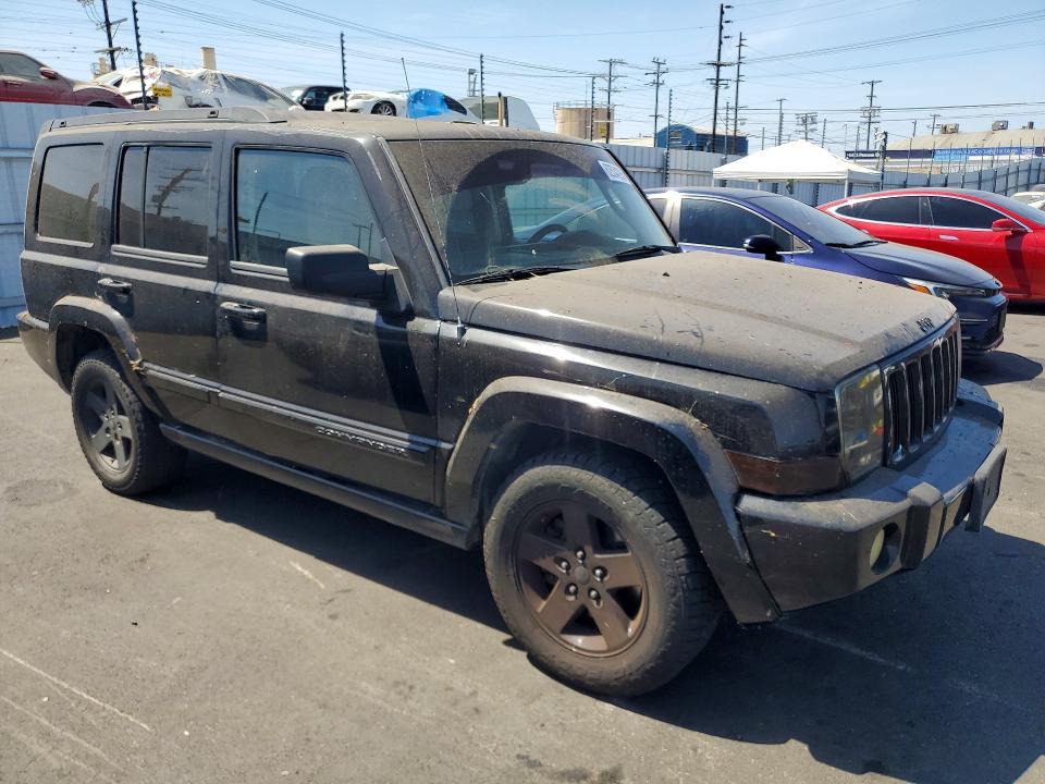 2008 Jeep Commander VIN 1J8HH48K68C114662 COPART salvage auction — MINOR DENT/SCRATCHES, CA - DIS/DLR/EXP ONLY CLEAN TITLE, sold $275 on 2026-07-29 (photo 4)