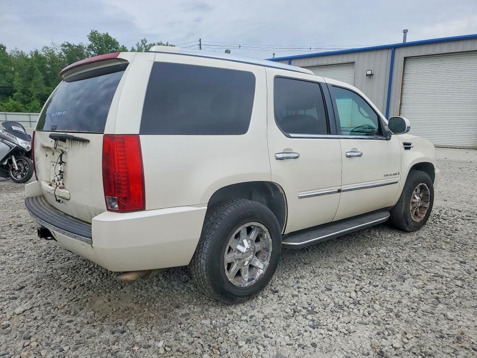 2007 Cadillac Escalade VIN 1GYFK63827R183796 COPART salvage auction — MECHANICAL, MA - CERTIFICATE OF TITLE, sold $450 on 2026-07-23 (photo 3)