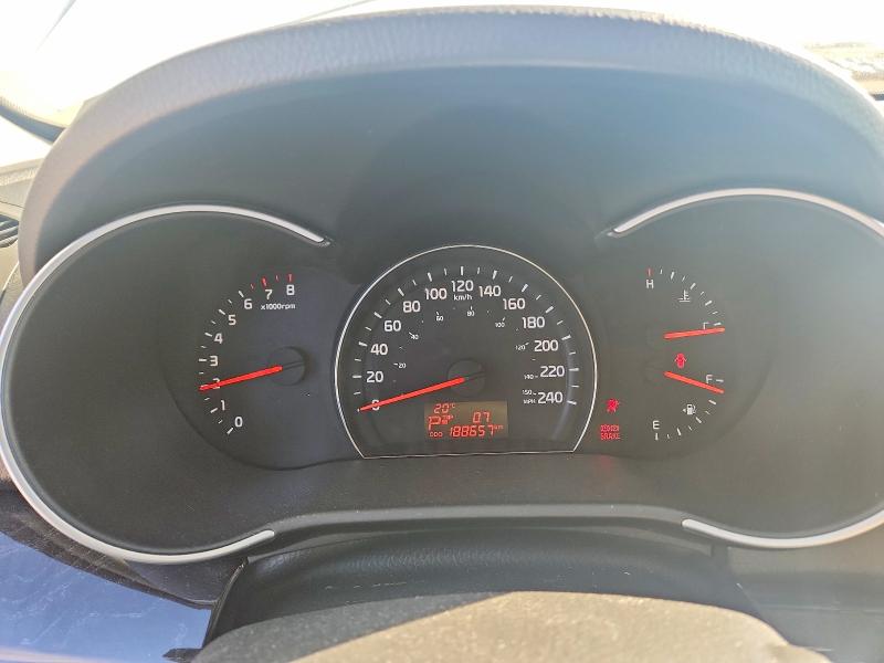 2015 Kia Sorento VIN 5XYKTCA63FG567391 COPART salvage auction — MECHANICAL, Ab - Bos - Active, sold $1,350 on 2026-07-09 (photo 9)