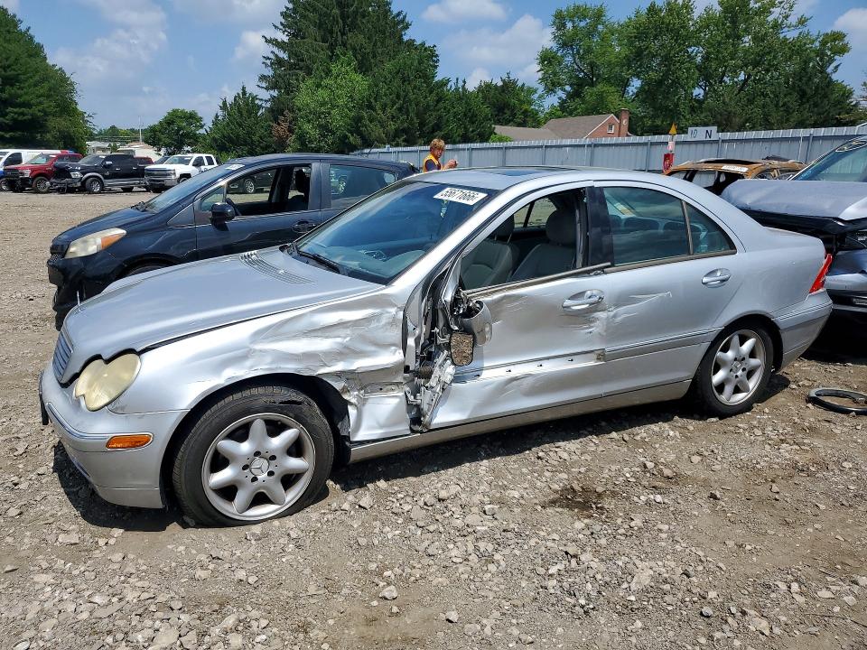 2004 Mercedes-benz C class VIN WDBRF61J04F549263 COPART salvage auction — SIDE, Md - Cert Of Salvage > 75% Damage, sold $300 on 2026-07-13 (photo 1)