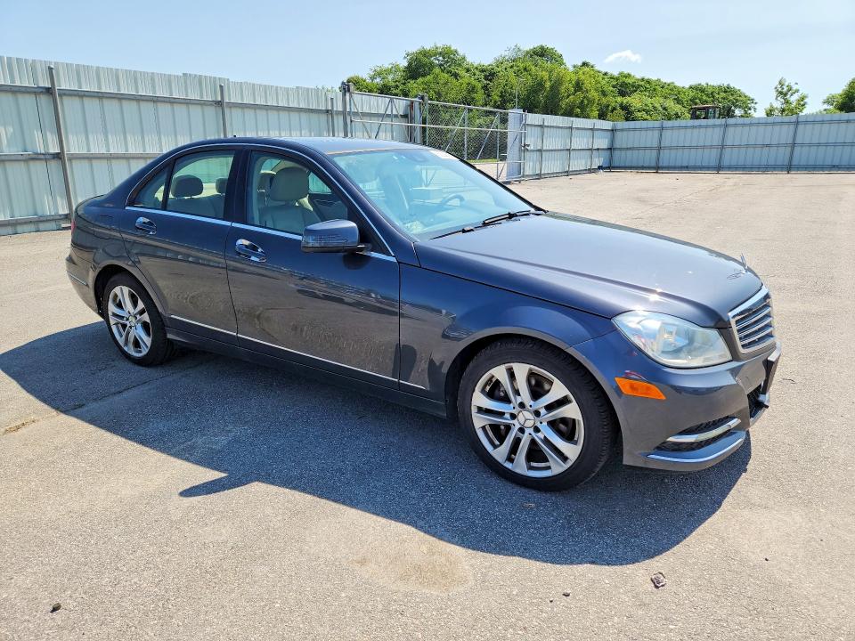 2014 Mercedes-benz C-klasse VIN WDDGF8AB0ER305910 COPART salvage auction — REAR END, Ri - Cert Of Title-Reconstructed Sa, sold $3,150 on 2026-07-15 (photo 4)
