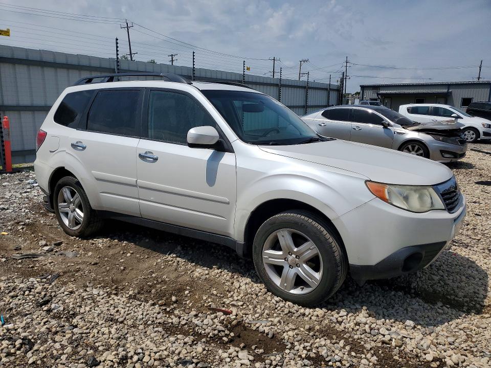 2010 Subaru Forester VIN JF2SH6DCXAH742614 COPART salvage auction — MINOR DENT/SCRATCHES, IL - CERTIFICATE OF TITLE, sold $400 on 2026-07-21 (photo 4)