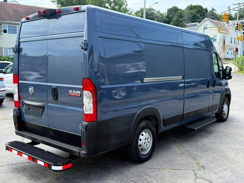 2020 Ram Promaster city VIN 3C6URVJG5LE132187 COPART salvage auction — MINOR DENT/SCRATCHES, NY - CERTIFICATE OF TITLE (P), sold $11,300 on 2026-07-29 (photo 3)