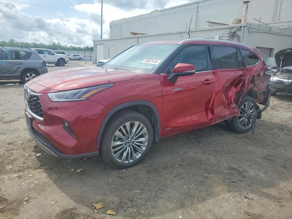 2021 Toyota Highlander VIN 5TDEBRCH8MS068328 COPART salvage auction — REAR END, Va - Cert Of Title - Salvage, sold $9,100 on 2026-07-29 (photo 1)