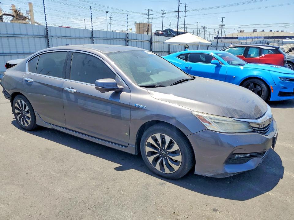 2017 Honda Accord VIN JHMCR6F74HC002711 COPART salvage auction — REAR END, Ca - Salvage Certificate, sold $4,300 on 2026-07-27 (photo 4)