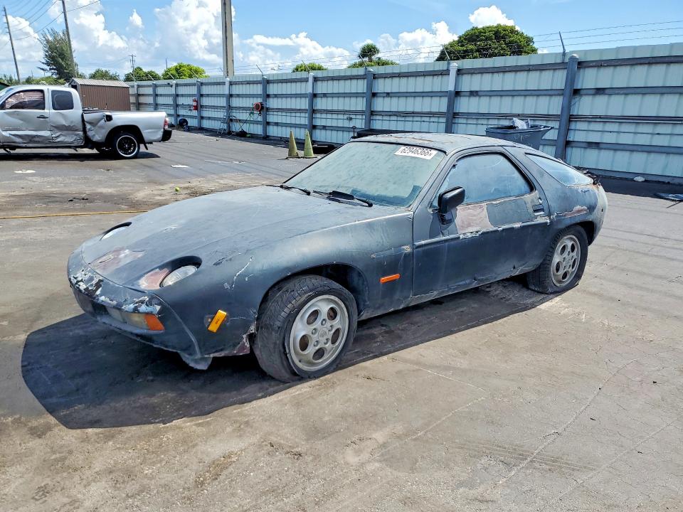 1983 Porsche 928 VIN WP0ZZZ92ZDS840133 COPART salvage auction — WATER/FLOOD, FL - CERT OF TITLE SLVG REBUILDABLE, sold $375 on 2026-08-12 (photo 1)