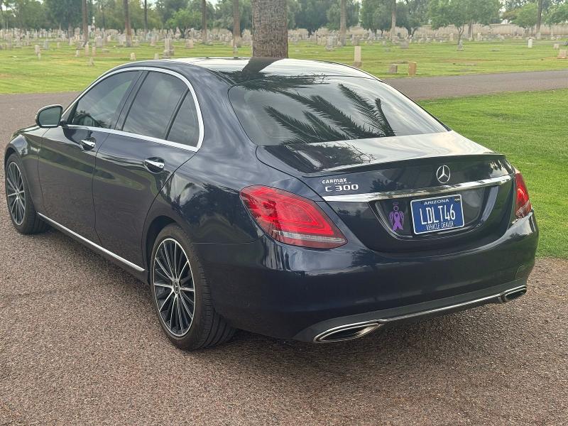 2019 Mercedes-benz C-klasse VIN WDDWF8DB9KR482992 COPART salvage auction — MINOR DENT/SCRATCHES, AZ - CERT OF TITLE - SALVAGE (P), sold $5,300 on 2026-07-30 (photo 3)