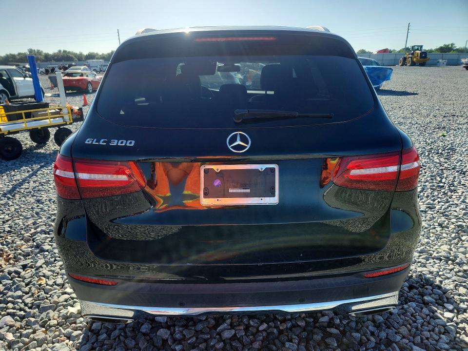 2018 Mercedes-benz Glc VIN WDC0G4JB5JV057134 COPART salvage auction — MINOR DENT/SCRATCHES, FL - CERTIFICATE OF TITLE, sold $6,600 on 2026-08-14 (photo 6)