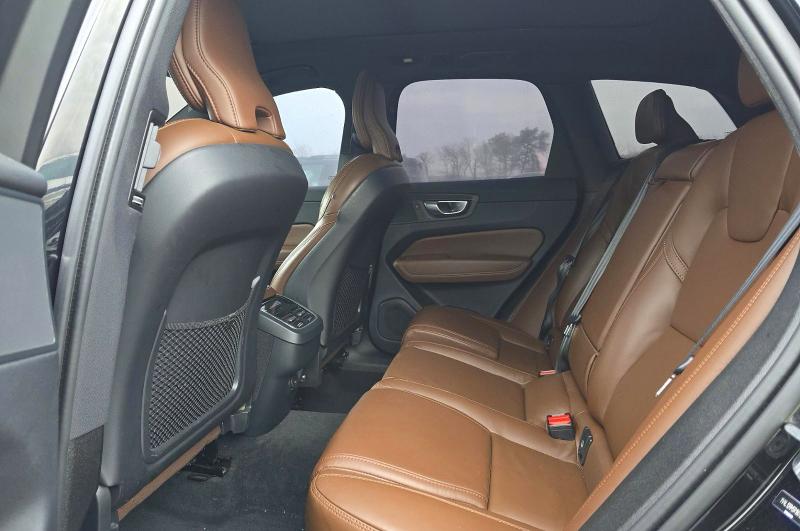2024 Volvo Xc60 VIN YV4L12RM5R1801281 COPART salvage auction — NORMAL WEAR, MD - CERTIFICATE OF TITLE (P), sold $16,200 on 2026-07-23 (photo 6)