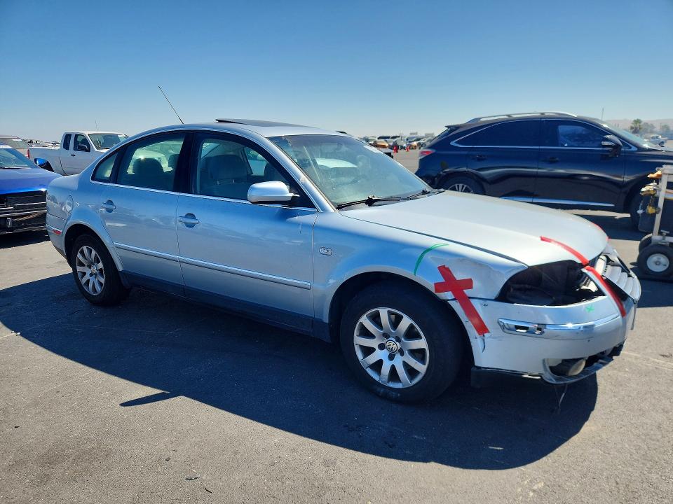 2003 Volkswagen Passat VIN WVWPD63B13P398026 COPART salvage auction — FRONT END, CA - SALVAGE CERTIFICATE, sold $175 on 2026-08-10 (photo 4)