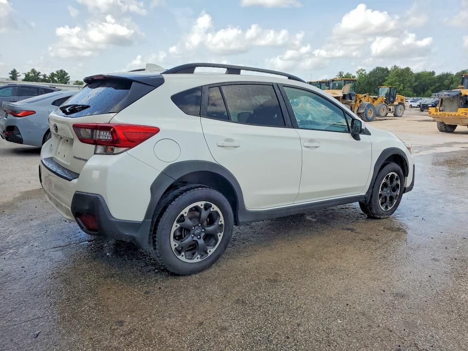 2021 Subaru Crosstrek VIN JF2GTAPC5MH652777 COPART salvage auction — NORMAL WEAR, CA - CERTIFICATE OF TITLE, sold $6,100 on 2026-07-29 (photo 3)