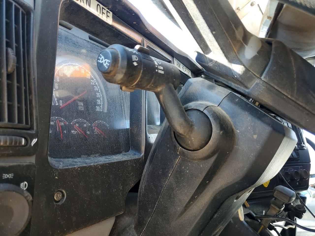 2024 Mack Md VIN 1M2MDBAA7RS013141 COPART salvage auction — Rollover, CO - DIS/DLR/EXP ONLY CLEAN TITLE, sold $5,900 on 2026-09-11 (photo 9)