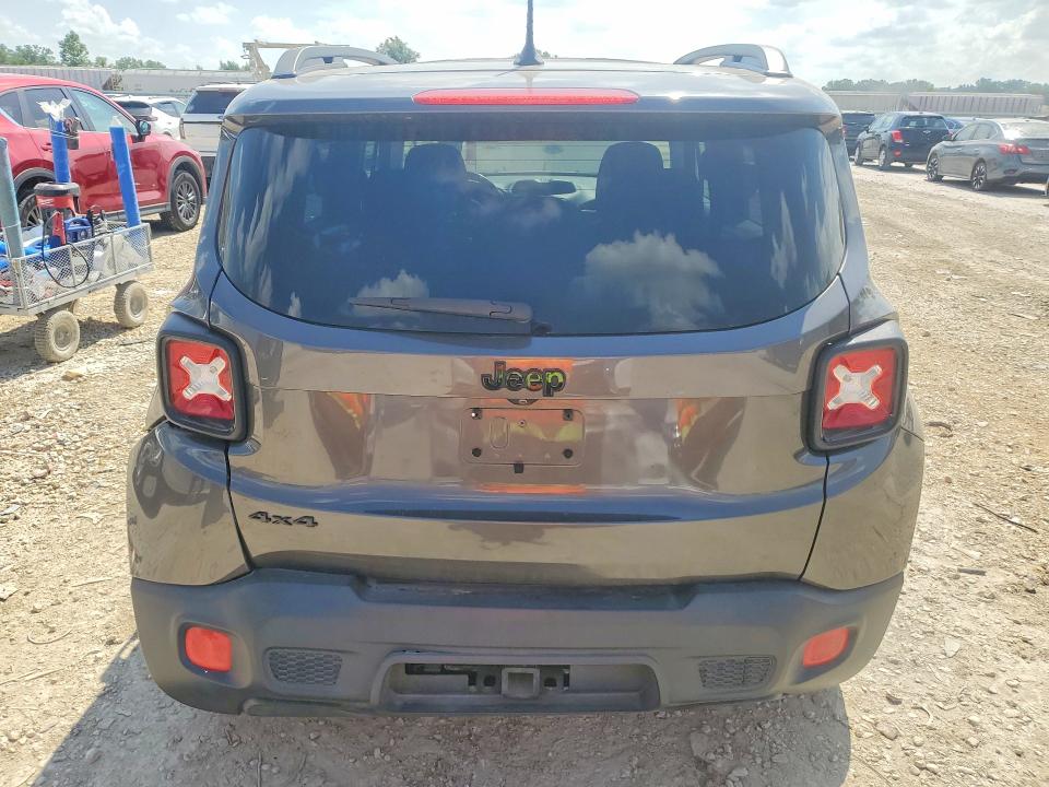 2017 Jeep Renegade VIN ZACCJBBB2HPE77913 COPART salvage auction — REAR END, Mo - Salvage Certificate Of Title, sold $1,700 on 2026-08-11 (photo 6)