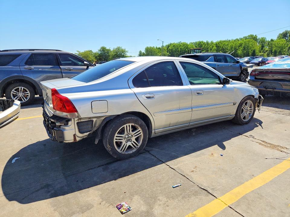 2006 Volvo S60 VIN YV1RS592562508555 COPART salvage auction — FRONT END, KY - CERT OF TITLE-SALVAGE (P), sold $425 on 2026-08-13 (photo 3)