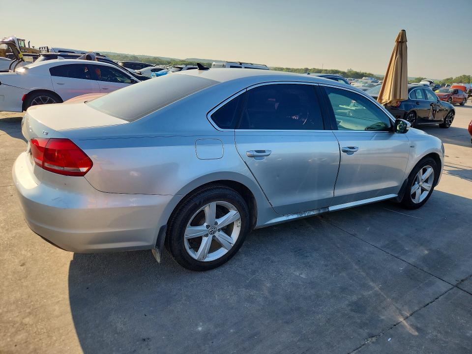 2015 Volkswagen Passat VIN 1VWAS7A35FC120140 COPART salvage auction — REAR END, Tx - Certificate Of Title, sold $900 on 2026-08-02 (photo 3)