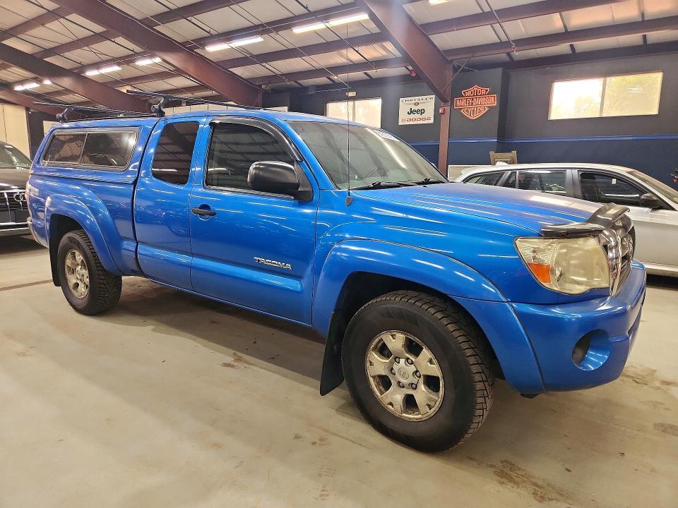 2009 Toyota Tacoma VIN 5TEUX42N69Z631622 COPART salvage auction — MINOR DENT/SCRATCHES, VT - CERTIFICATE OF TITLE (P), sold $4,950 on 2026-07-22 (photo 4)