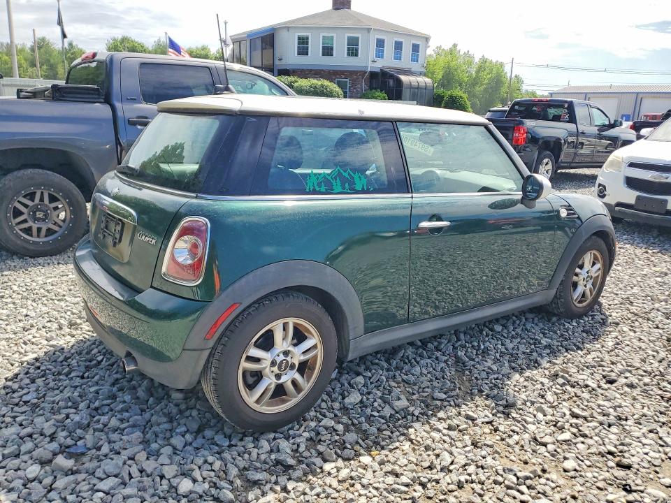 2011 Mini Cooper VIN WMWSU3C53BT098400 COPART salvage auction — MINOR DENT/SCRATCHES, Ma - Certificate Of Title, sold $925 on 2026-07-30 (photo 3)