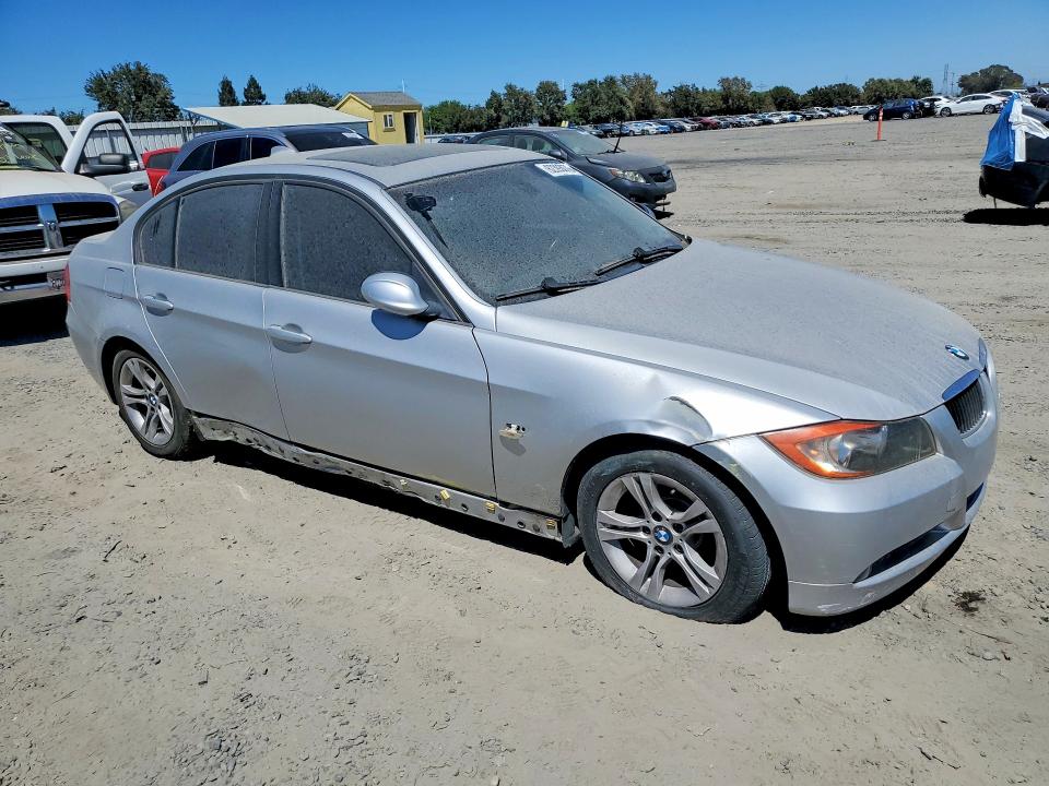 2008 BMW 3er VIN WBAVC53538FZ86955 COPART salvage auction — SIDE, Ca - Lien Papers-Clean Or Ac (P), sold $250 on 2026-08-04 (photo 4)