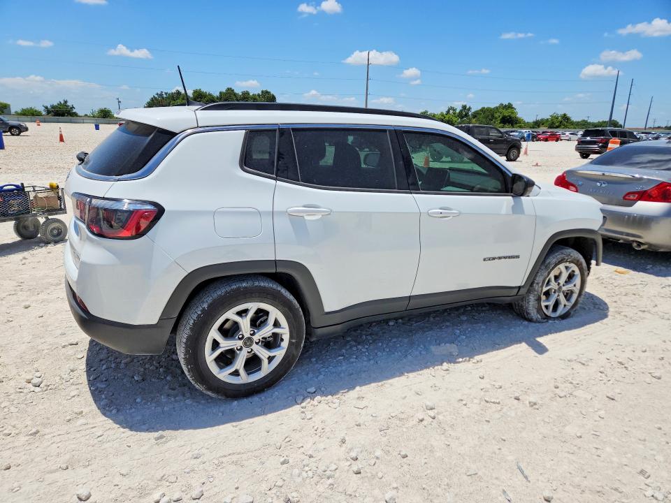 2025 Jeep Compass VIN 3C4NJDBNXST559810 COPART salvage auction — FRONT END, Salvage Title, sold $5,100 on 2026-07-23 (photo 3)