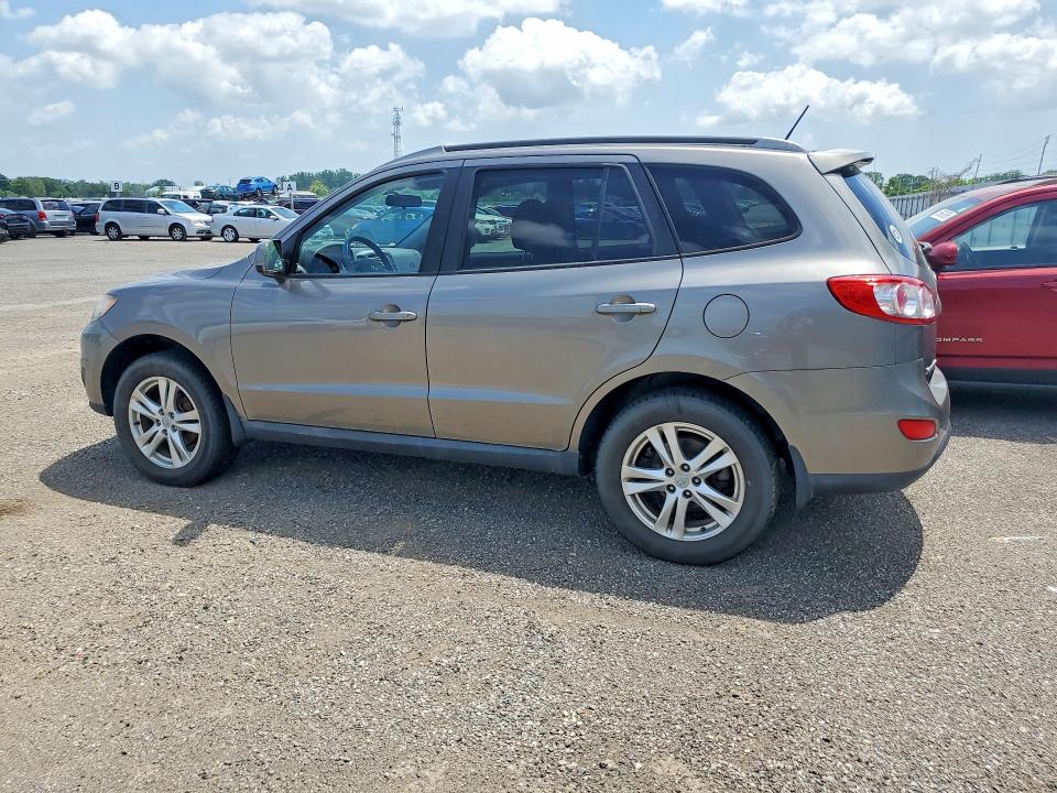 2012 Hyundai Santa fe VIN 5XYZGDAB1CG093748 COPART salvage auction — MINOR DENT/SCRATCHES, On - Permit No Brand - Unfit, sold $250 on 2026-07-21 (photo 2)