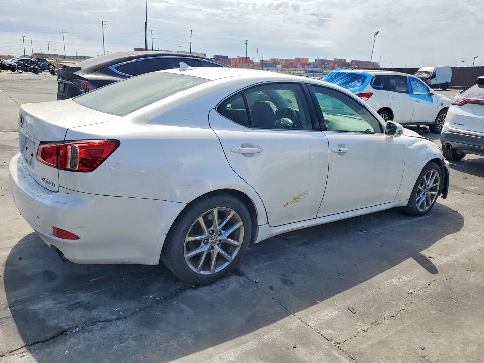2012 Lexus Is VIN JTHBF5C27C5168211 COPART salvage auction — REAR END, CA - DIS/DLR/EXP ONLY CLEAN TITLE, sold $725 on 2026-07-24 (photo 3)