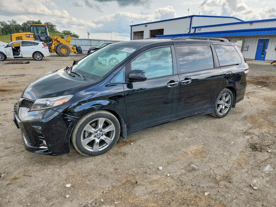 2018 Toyota Sienna VIN 5TDXZ3DC1JS957312 COPART salvage auction — FRONT END, Wi - Certificate Of Title, sold $1,250 on 2026-07-28 (photo 1)