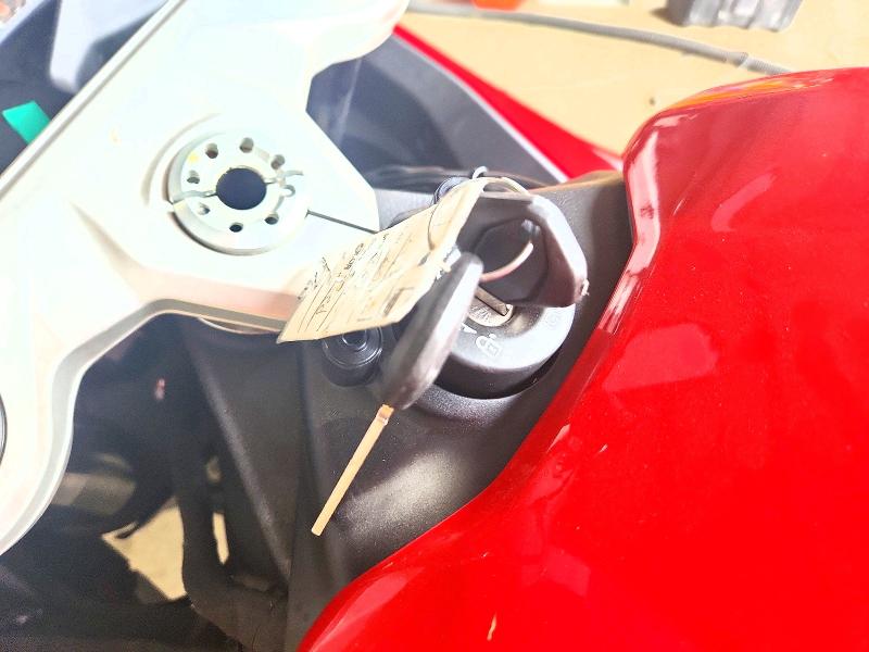 2026 Ducati Panigale VIN ZDMHAU8T0TB003192 COPART salvage auction — SIDE, NJ - CERT OF TITLE-SALVAGE, sold $9,800 on 2026-09-17 (photo 8)