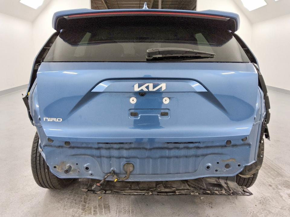 2023 Kia Niro VIN KNDCR3L10P5021338 COPART salvage auction — REAR END, CA - CERTIFICATE OF TITLE, sold $7,200 on 2026-07-15 (photo 6)