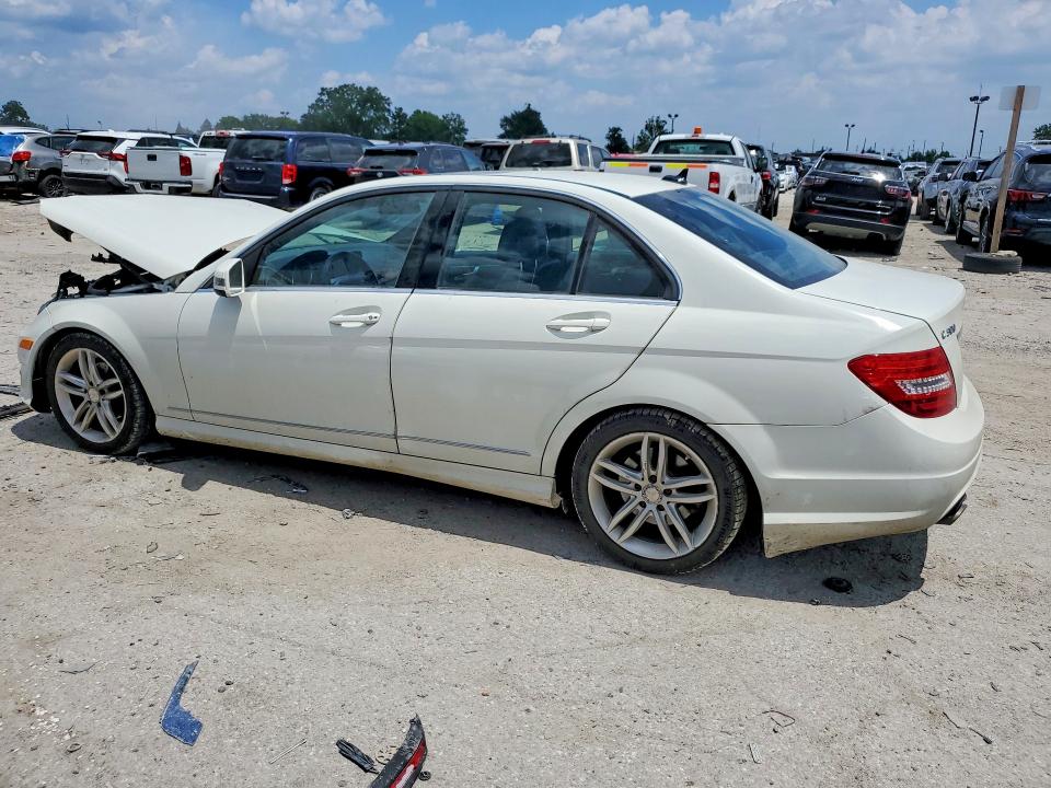 2012 Mercedes-benz C-klasse VIN WDDGF8BB9CR234783 COPART salvage auction — FRONT END, Salvage Title, sold $825 on 2026-08-11 (photo 2)