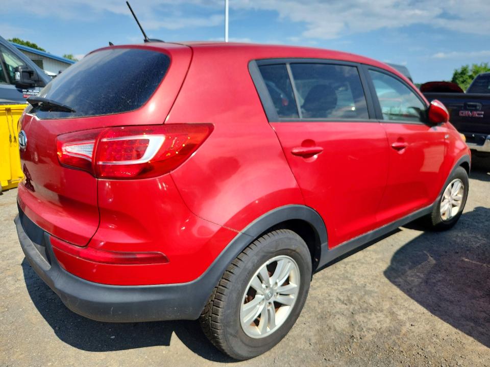 2011 Kia Sportage VIN KNDPBCA20B7047677 COPART salvage auction — MINOR DENT/SCRATCHES, CT - CERTIFICATE OF TITLE (P), sold $1,850 on 2026-07-27 (photo 3)