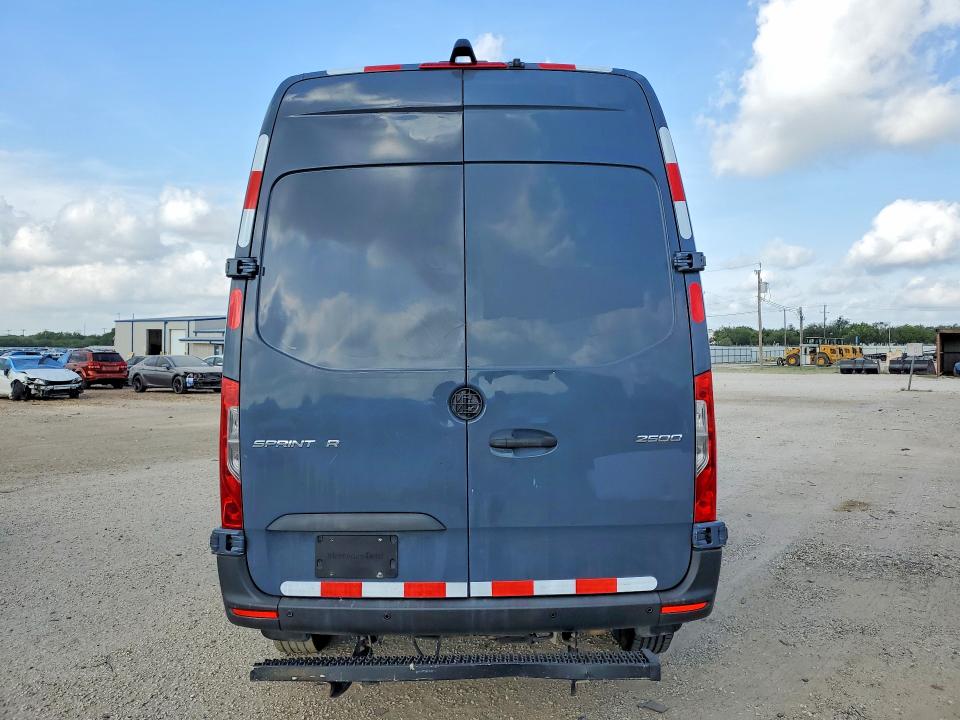 2019 Mercedes-benz Sprinter VIN WD4PF0CD2KP048921 COPART salvage auction — MINOR DENT/SCRATCHES, TX - CERTIFICATE OF TITLE (P), sold $7,900 on 2026-07-29 (photo 6)