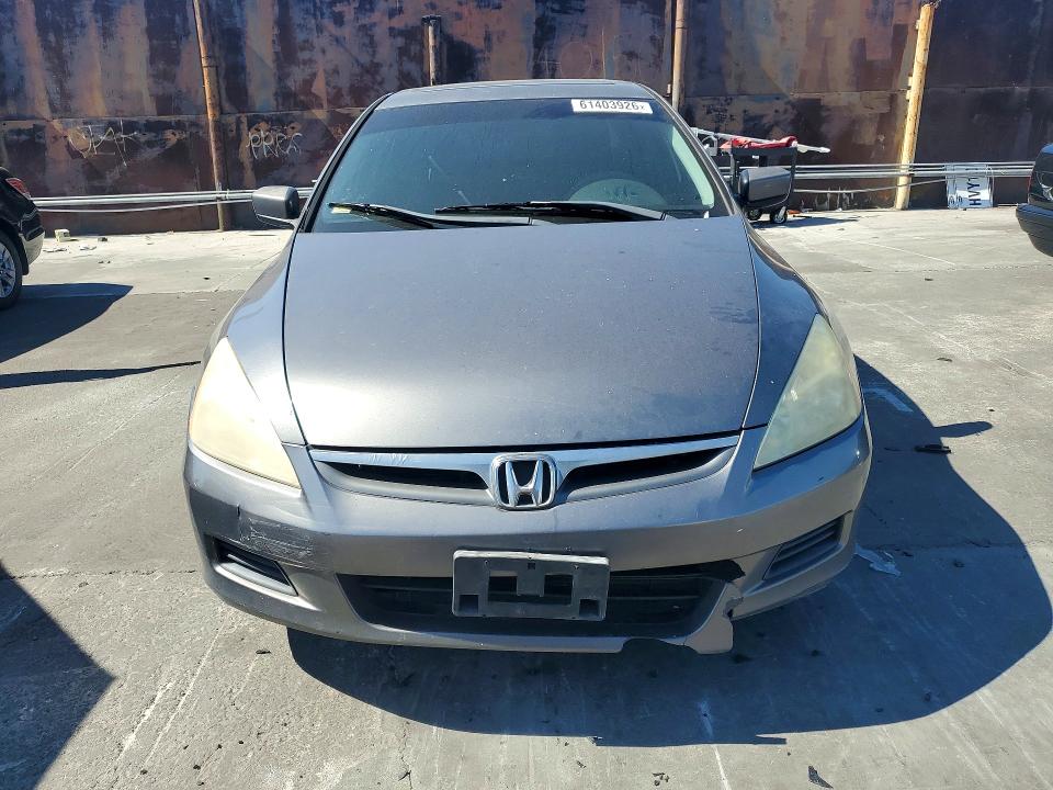 2006 Honda Accord VIN 1HGCM56716A124656 COPART salvage auction — MINOR DENT/SCRATCHES, Ca - Dis/Dlr/Exp Only Clean Title, sold $275 on 2026-07-17 (photo 5)