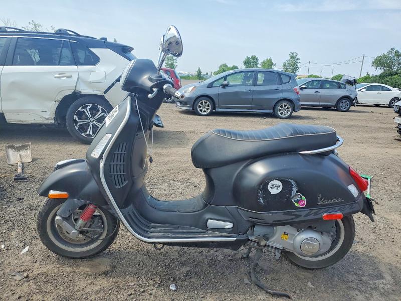 2013 Vespa Gts VIN ZAPM459L8D5703451 COPART salvage auction — FRONT END, Qc - Gravement Accidente, sold $900 on 2026-08-04 (photo 3)