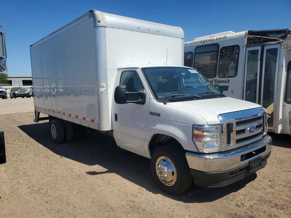 2022 Ford Econoline VIN 1FDXE4FN7NDC16062 COPART salvage auction — MINOR DENT/SCRATCHES, Az - Certificate Of Title (P), sold $225 on 2026-07-29 (photo 4)